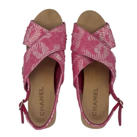 New Chanel Pink Quilted Slingback Clogs US 9/ EU 39 - Picture 9 of 11